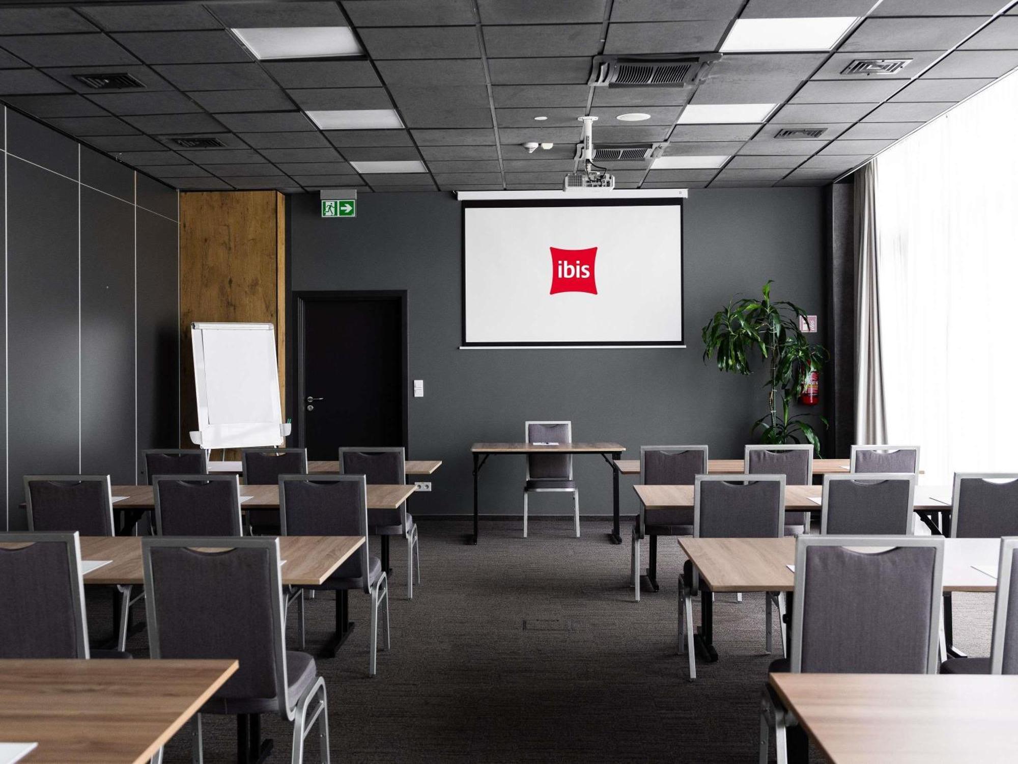 Ibis Poznan Polnoc Hotel Suchy Las Ngoại thất bức ảnh