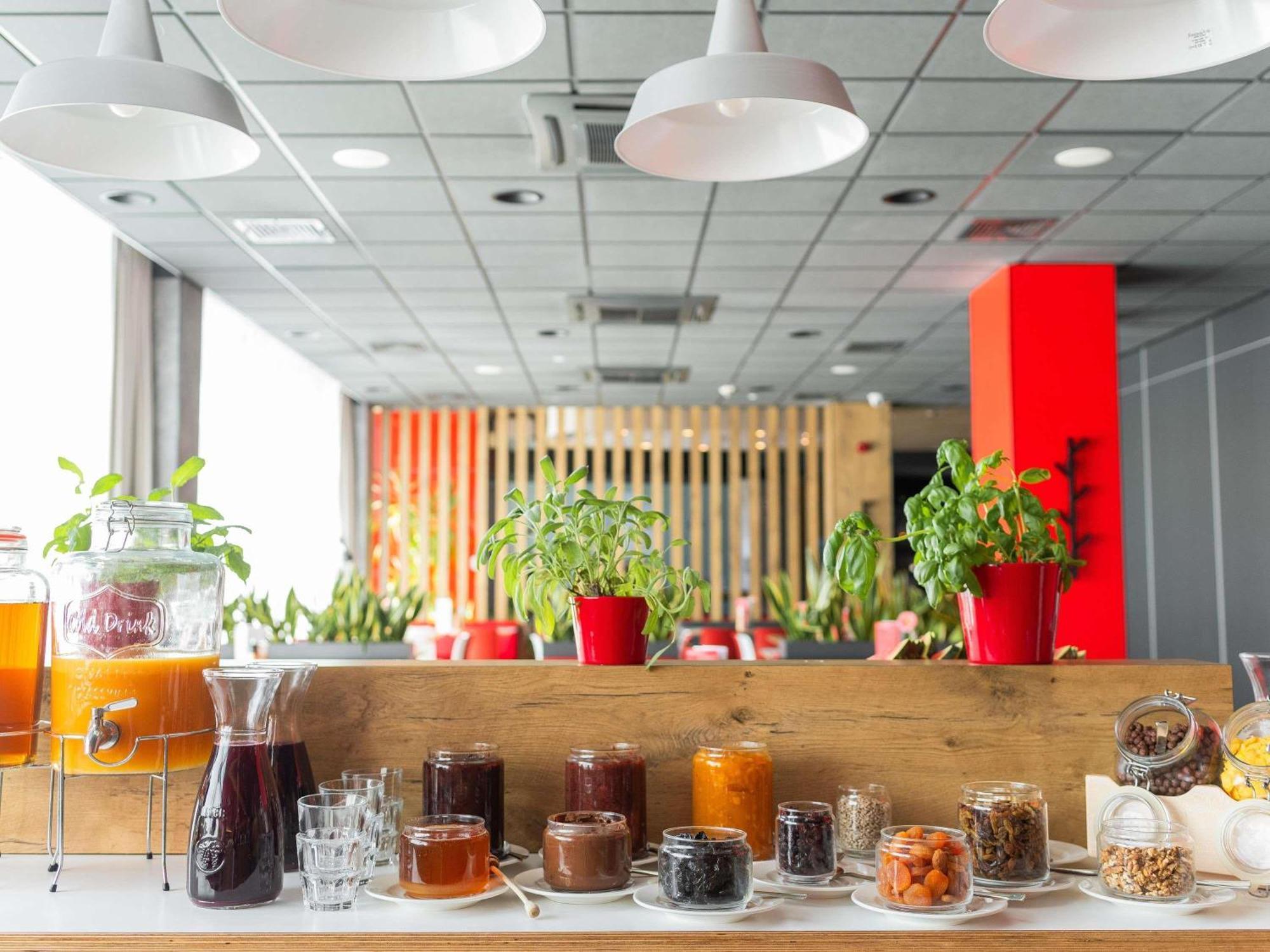 Ibis Poznan Polnoc Hotel Suchy Las Ngoại thất bức ảnh